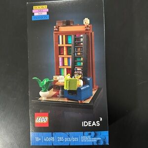 SOLD LEGO Books Are My Passion 40698